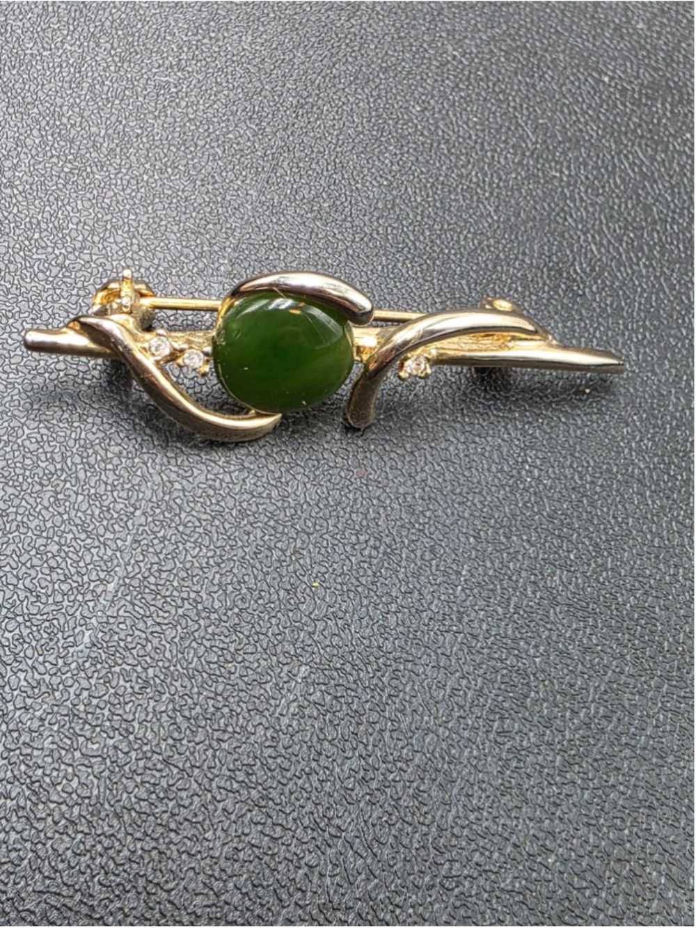 Vintage Green Cabochon Gold-Tone Brooch - Picture 6 of 9